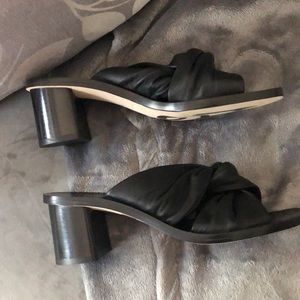 NEW M GEMI The Lilliana Leather Sandal